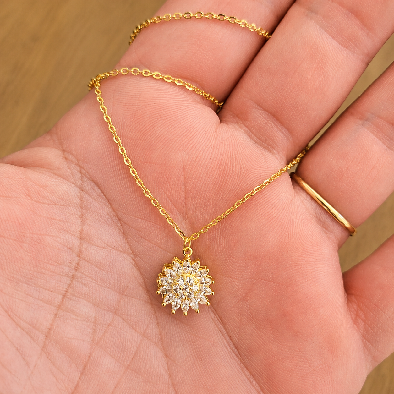 Collar Girasol Giratorio